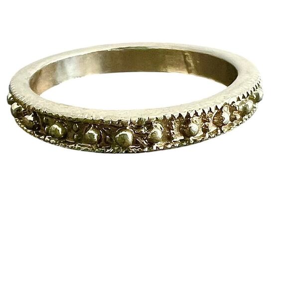 Textured gold tone ring band- size 6.75 - Picture 1 of 5